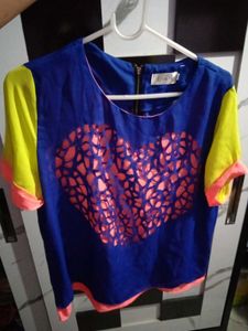 Eliva H Colorblock Heart Top