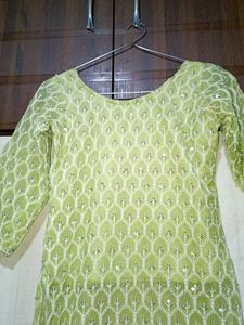 Chikankari Kurti🦢✨