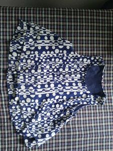 Chic Tiered Top with Fun Pattern - Must See!"