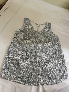 Women Sleeveless Printed Kurti