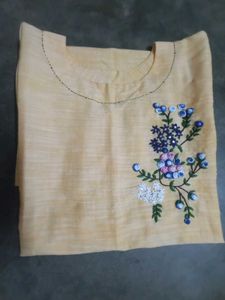 Floral Embroidered Kurta (Size-XXL)