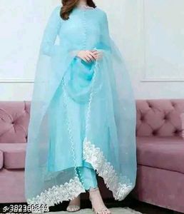 Catalog Name:*Aakarsha Fashionable Women Kurta Set