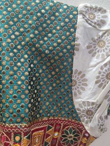 Girl's Ethnic Top/Kurta with Floral Print