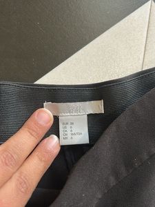 H&amp;M Black High-Waisted Shorts