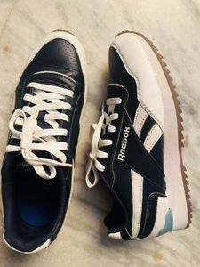 Reebok classic Blue and white leather  Sneakers