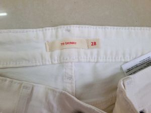 Levi&#39;s White Denim Jeans