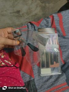Faces Canada.. Makeup Brushes And Eyelash Curler