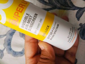 Garnier Sunscreen Spray &amp; Vitamin Cleanser Duo