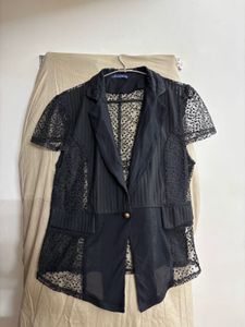 “Scullers” Pretty Weightless Blazer