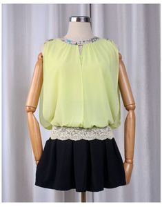 Chic Sleeveless Blouse