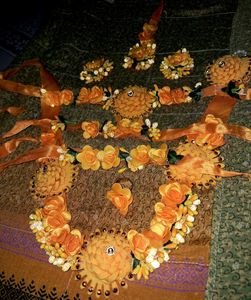 Flower Jewellery Set For Haldi