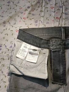 Levi&#39;s Women Grey 710 Skinny Jeans