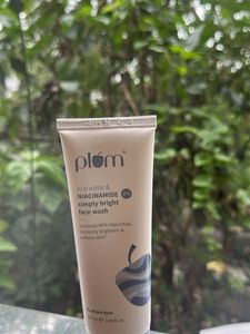 PLUM RICE WATER &amp; NIACINAMIDE BRIGHT FACE WASH