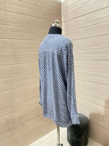 H&amp;M Patterned V-Neck Top