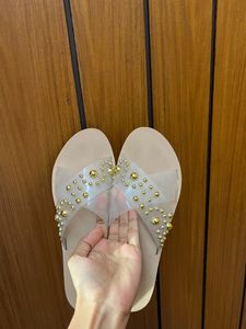 2 Flat Westside &amp; Zudio