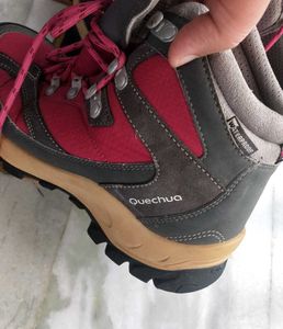 QUECHA Waterproof Trekking Boots