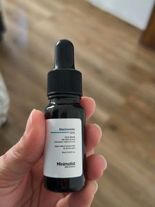 Minimalist Niacinamide Serum