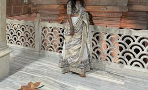 Lehenga/ No Bargaining