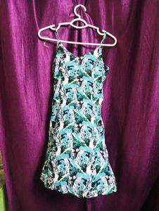Dress With Adjustable Straps And Zipper On RHS