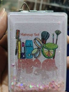 Makeup pocket mirror