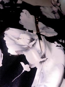Spaghetti Back &amp; White Crop Top Floral Design
