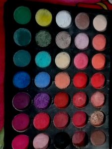 New Eye Shadow Palet .. Colour Sale