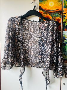 Floral Top &amp; Shrug(lightly Padded)