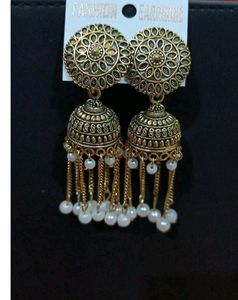 Jhumka With Bhumi09 Gold Plated Chain