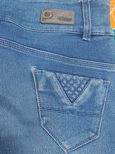 Guess Light Wash Denim Jeans