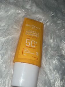 Dot & Key Vitamin C+E Super Bright Sunscreen SPF 5