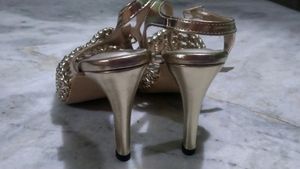D&#39;shoe Lounge Gold 40👡