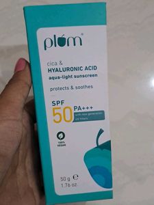 plum Cica & Hyaluronic acid sunscreen