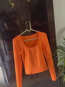 full sleeves top! URBANIC!