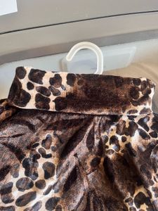 🔥HIGH NECK ANIMAL PRINT TOP🔥