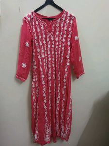 Elegant Pink Embroidered Kurta