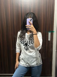 White Embroidered Kurta