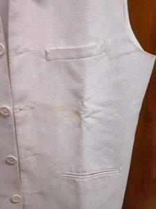 Sleeveless White Jacket