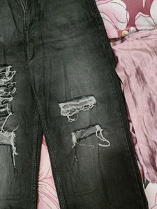 Ripped Black Wide-Leg Jeans