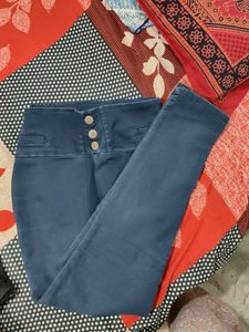Skiny fit trouser, navy blue colour