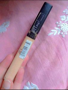 Maybelline Fit Me Concealer Shade (20 Sand)