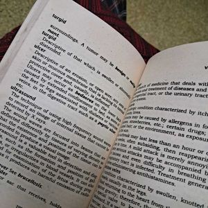 Vintage Webster&#39;s Pocket Dictionary Set