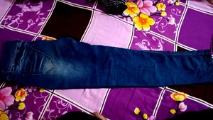 BLUE GLAMOROUS WOMEN&#39;S JEANS(size28)