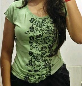 Floral Tshirt (Green)