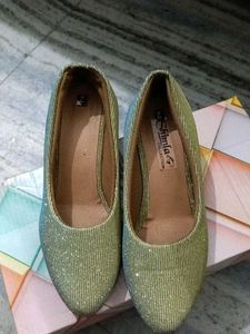 Sparkling Gold Ballerinas