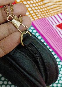 ROUND SLING BAG/ UNDER 500 COINS