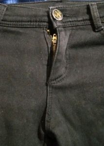 Black Warn Jeans For Women 🎉
