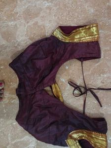 Elegant marroon &amp; Gold Saree