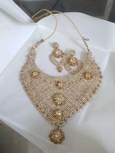 Diamond Necklace Set.