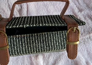 Cute BOX JUTE SLING