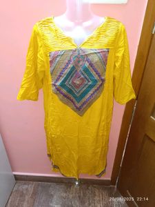 Xxl Avaasa Yellow Printed Kurta